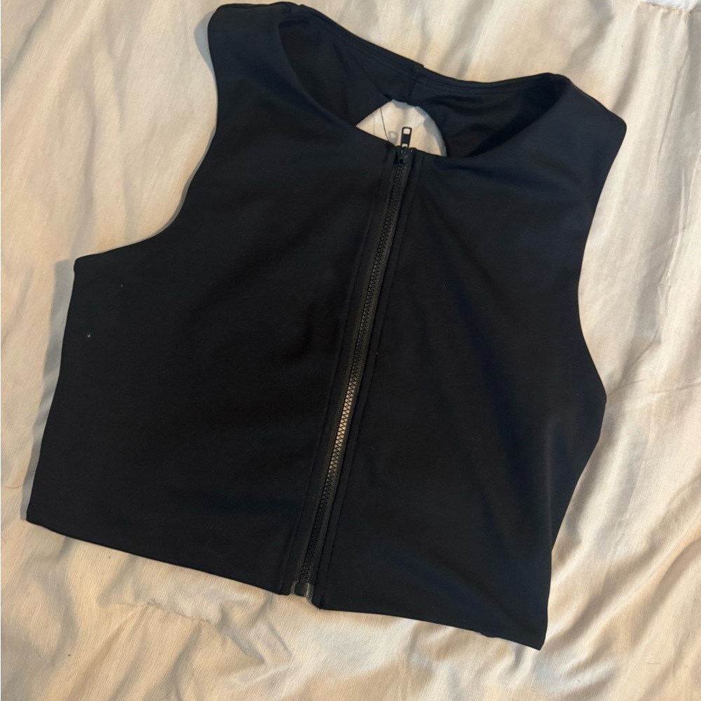🐰 Buffbunny Collection Keyhole Zip-Front Sports Bra | Black
